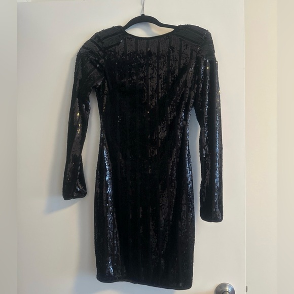 Dresses & Skirts - Long sleeve sequin dress